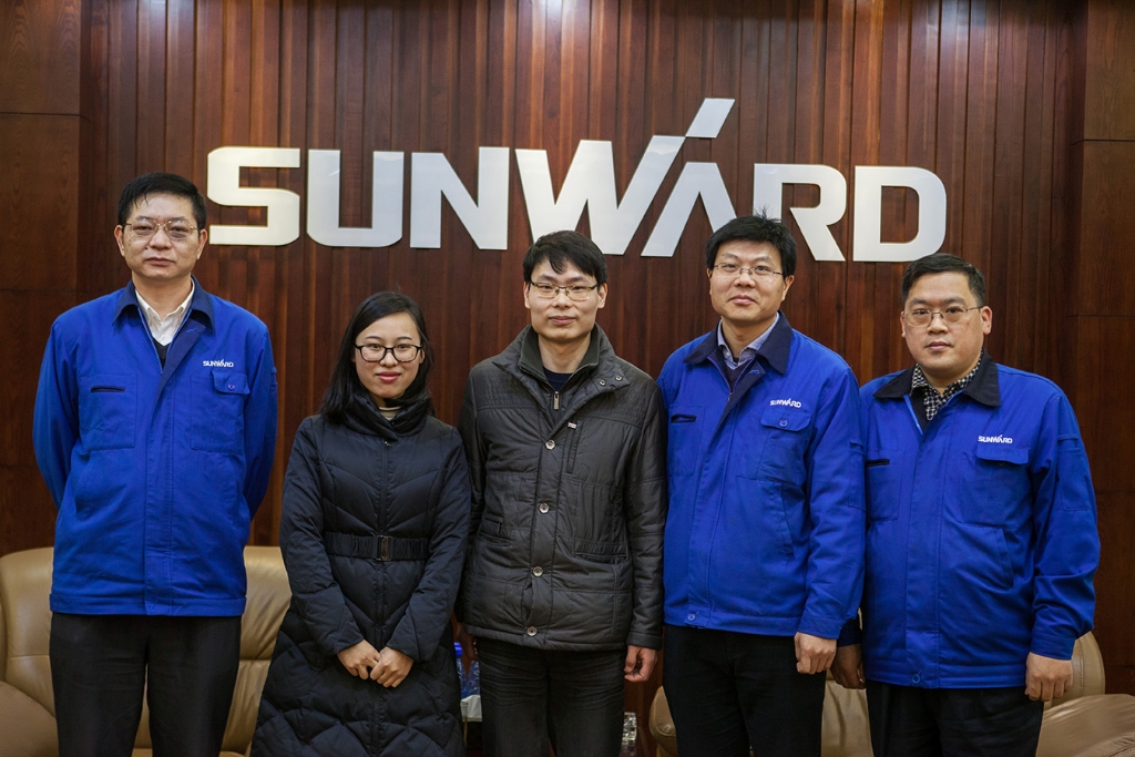 市科协向导莅临恒峰g22智能慰问难题科技事情者