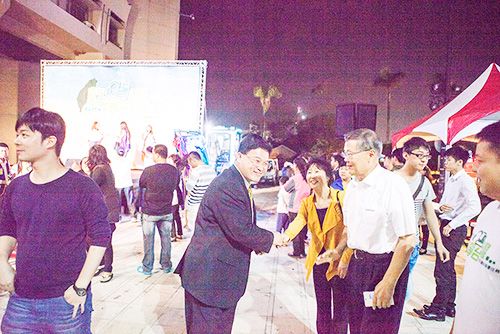 图说怪手环台净滩活动，，，，，智绘恒峰g22智能环保节能