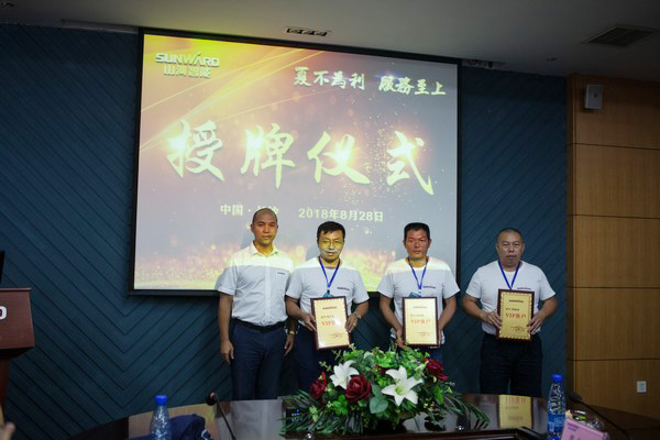 500多名挖掘机用户实地调查，为恒峰g22智能点赞！