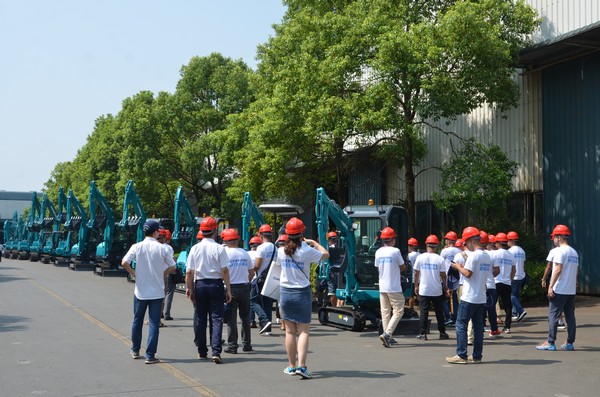 500多名挖掘机用户实地调查，为恒峰g22智能点赞！