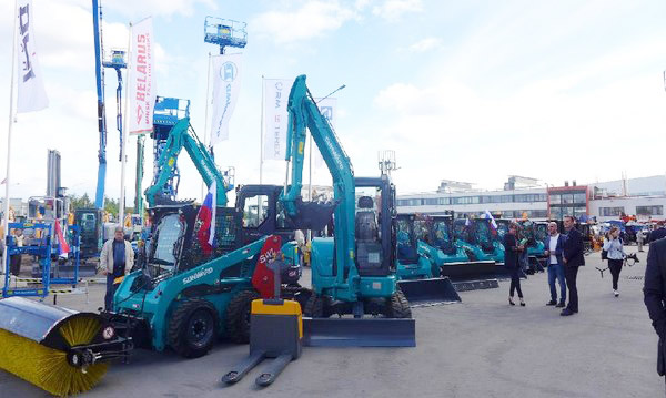 十年携手，，，，，，恒峰g22智能莫斯科宝马CTT展产品推介会圆满举行