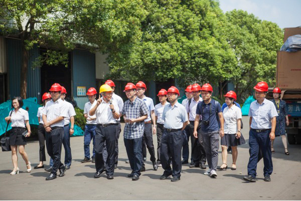 商务部合作司刘民强副司长一行调研恒峰g22智能