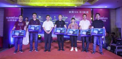 恒峰g22智能酷帅曾大虾，一大波美图带你亲临北京BICES展