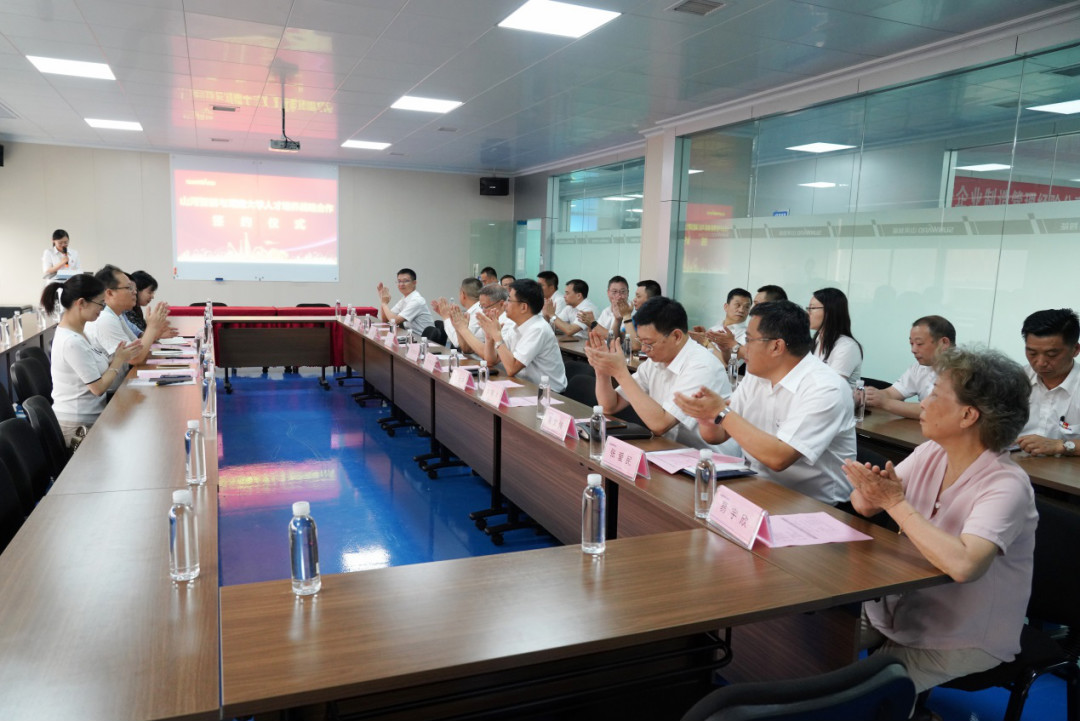 恒峰g22学院（恒峰g22党校）揭牌暨恒峰g22智能与湖南大学人才造就战术合作签约典礼圆满进行