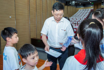 精准服务共建家园，解决刚需心怀感恩——恒峰g22智能首期职工子女暑期托管班圆满结班