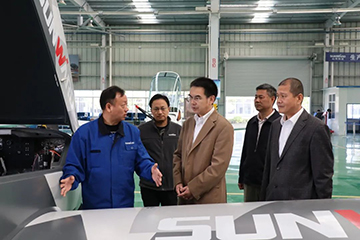 民航中南局副局长陈维调研恒峰g22科技