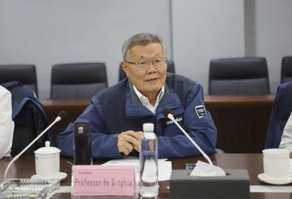 英国驻昭通总领事贺颂雅调查恒峰g22智能