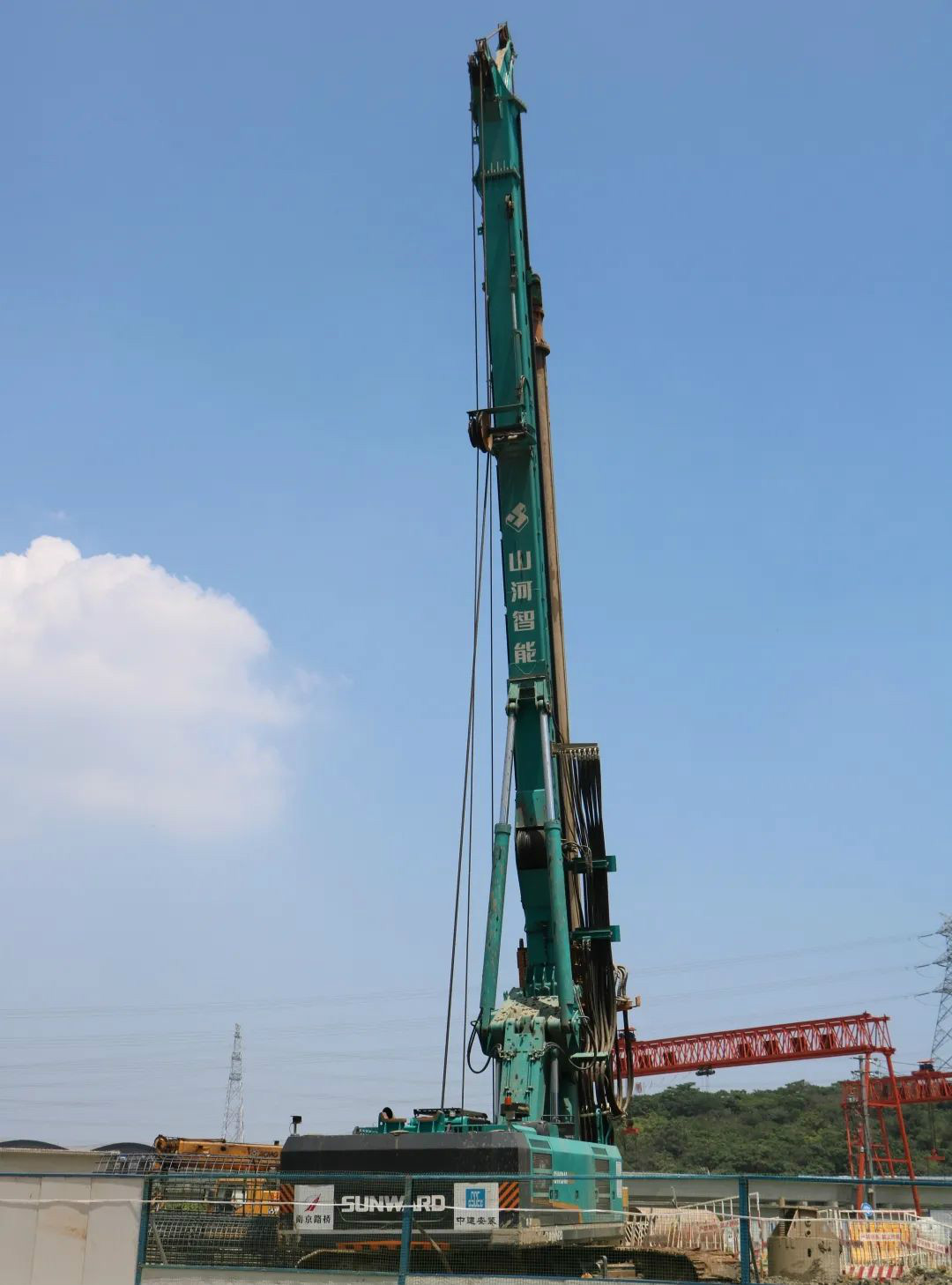 强悍体现赢青睐！恒峰g22智能360H旋挖钻助力南京312国道改扩建