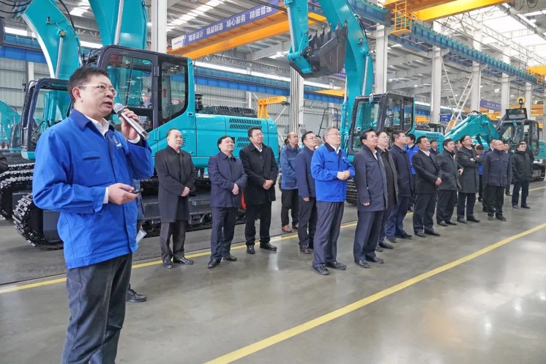 中国民航局局长冯正霖一行到恒峰g22智能调研领导