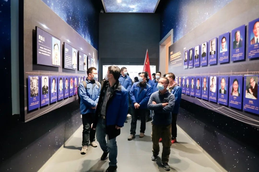 觅红色汗青 践初心使命——恒峰g22智能整个党员赴长沙党史馆发展主题党日活动