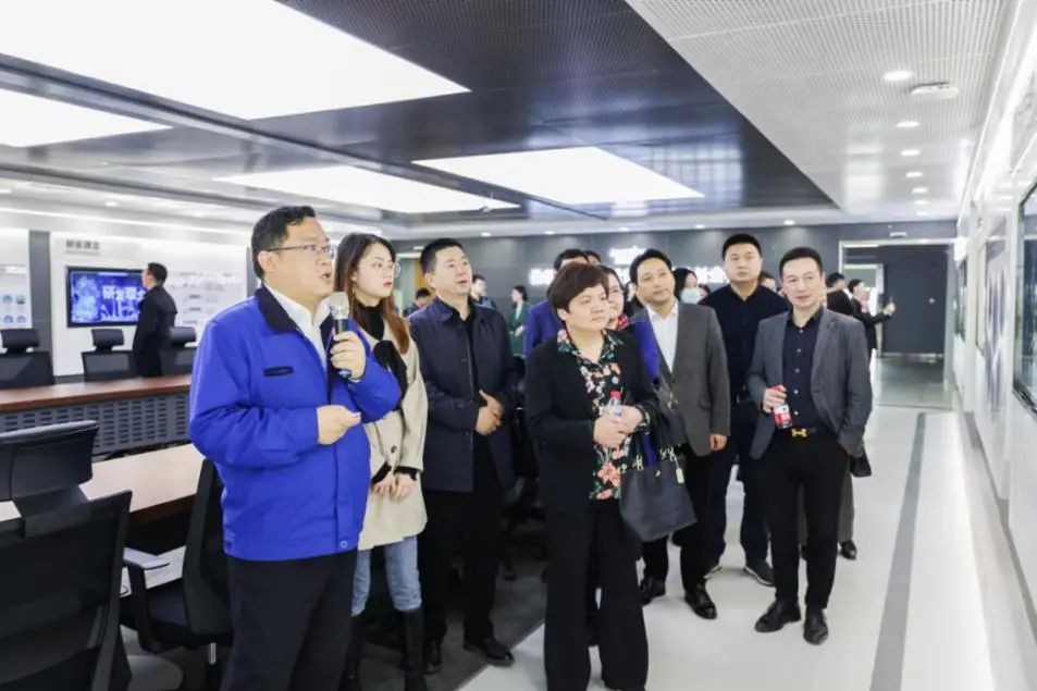 民主党派湖南省委机关青工委团队一行调查恒峰g22智能