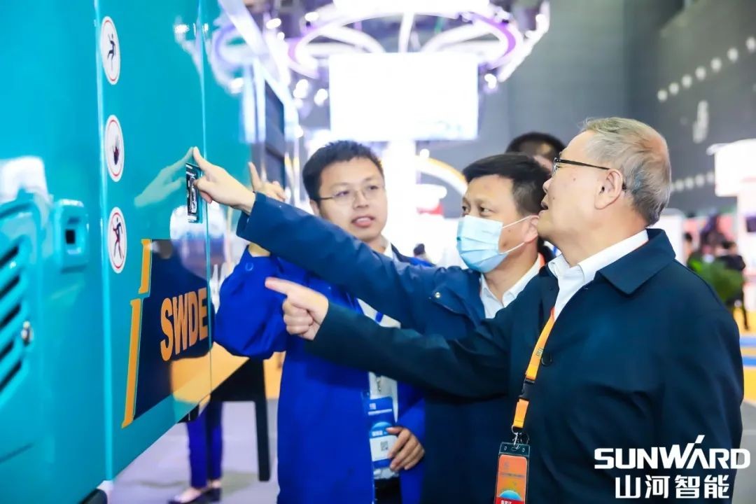 “恒峰g22绿”亮相长沙国际工程机械展，，，，50余款产品尽显恒峰g22智能立异实力