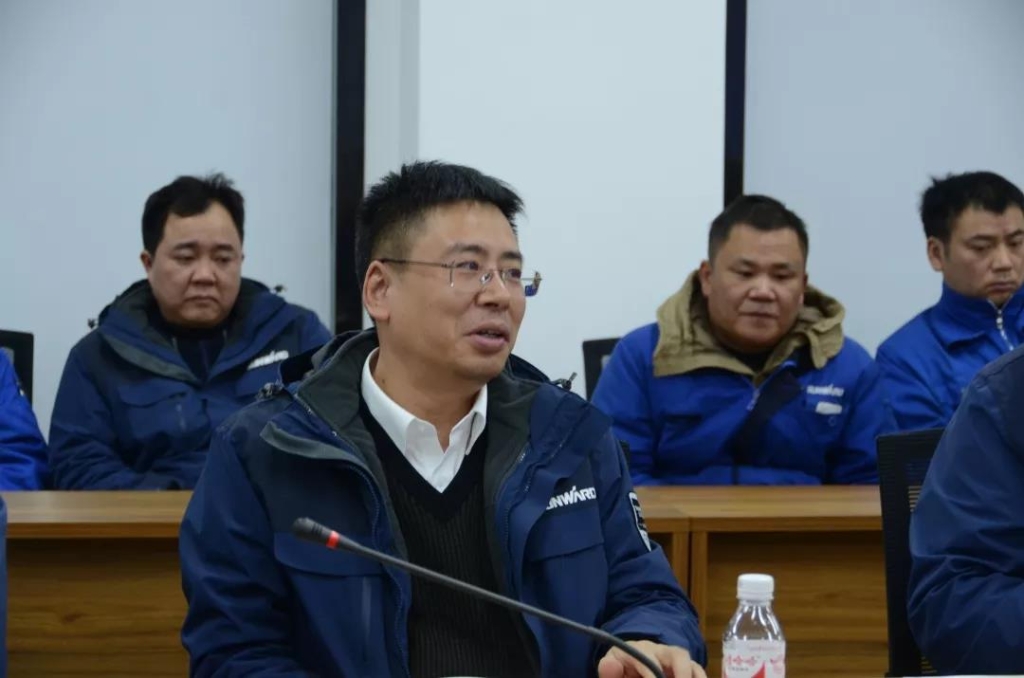 恒峰g22智能召开春节难题职工座谈会