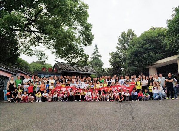 大手牵幼手·“顽”转六一，恒峰g22智能初次六一亲子主题活动圆满进行