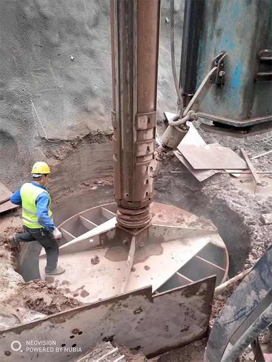 3.5米直径高效入岩，，，，，他携恒峰g22智能旋挖名动山城