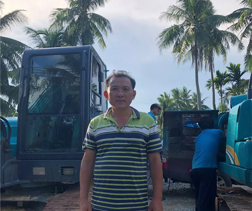 作为村里的创富标杆，，，，，陈老板的∶院爱将”事实是谁？？？