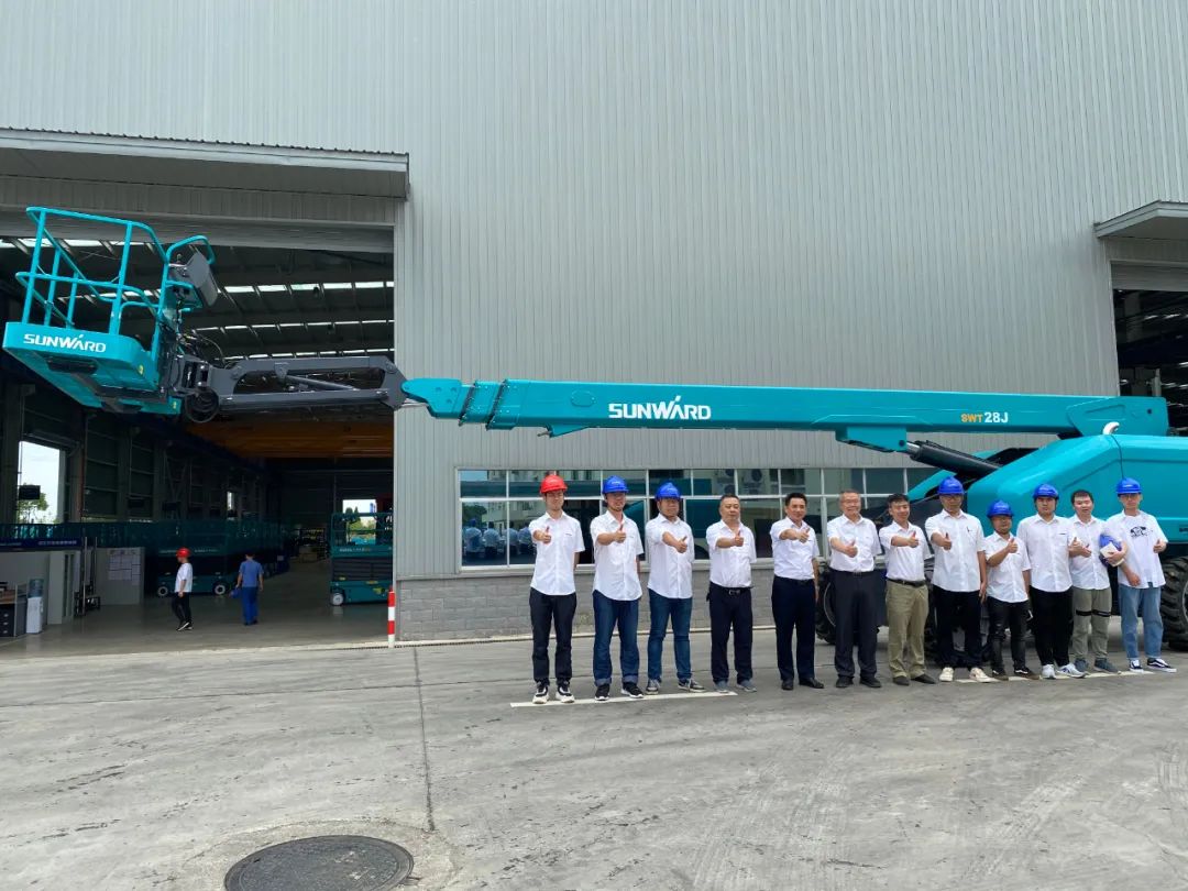 恒峰g22智能首款直臂式高空作业平台顺遂通过评审