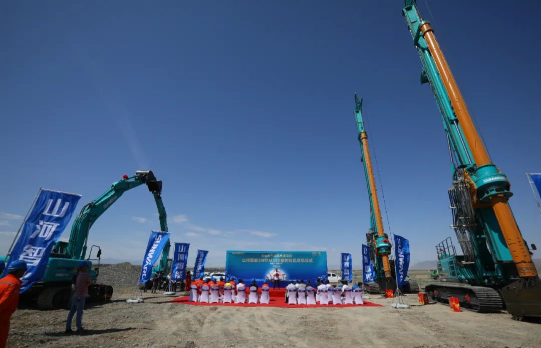 恒峰g22智能产品交付中国能建葛洲坝集团，助力建设大美新疆