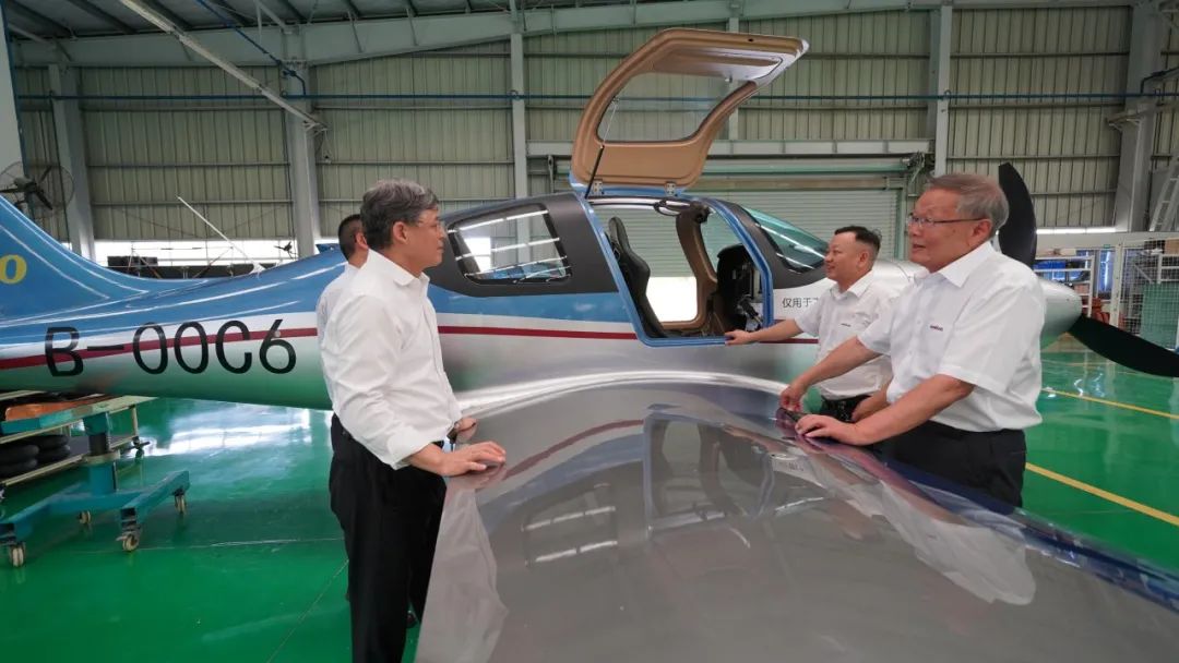 中国民用航空局总工程师殷时军率队调查调研恒峰g22科技