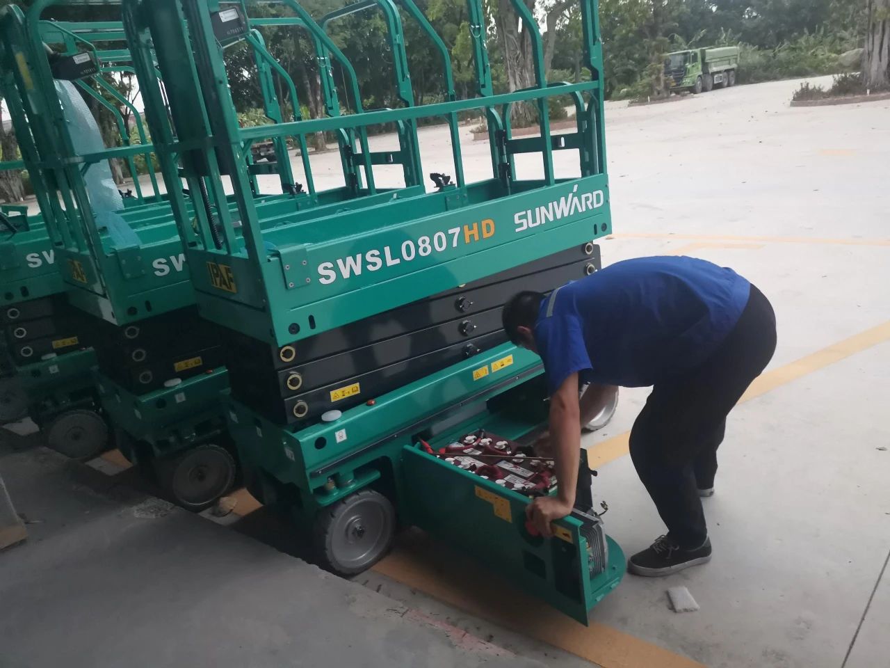 30小时，，，，，8小我私家，，，，，10台装备，，，，，我们说到做到！