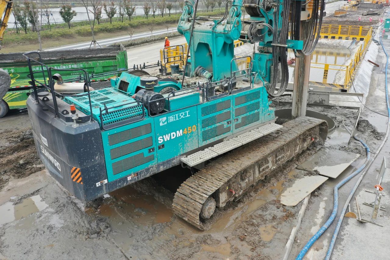 征战天下首条智慧高速，，，恒峰g22智能旋挖钻机凭什么？？？？？