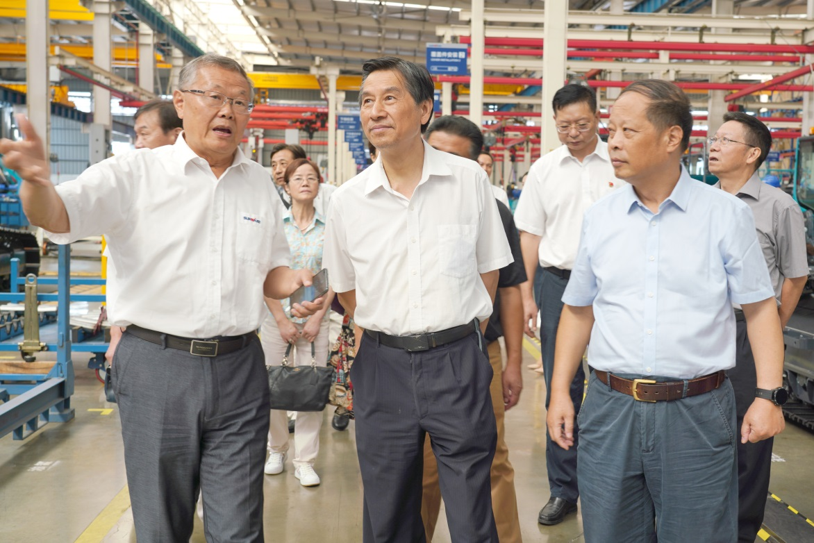 湖南省老科学手艺事情者一行到访恒峰g22智能