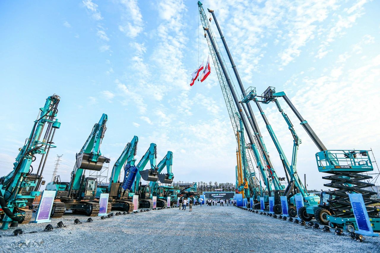 四大成套装备携手登。。。。。。『惴錱22智能立异效果展示会交出“亮眼答卷”