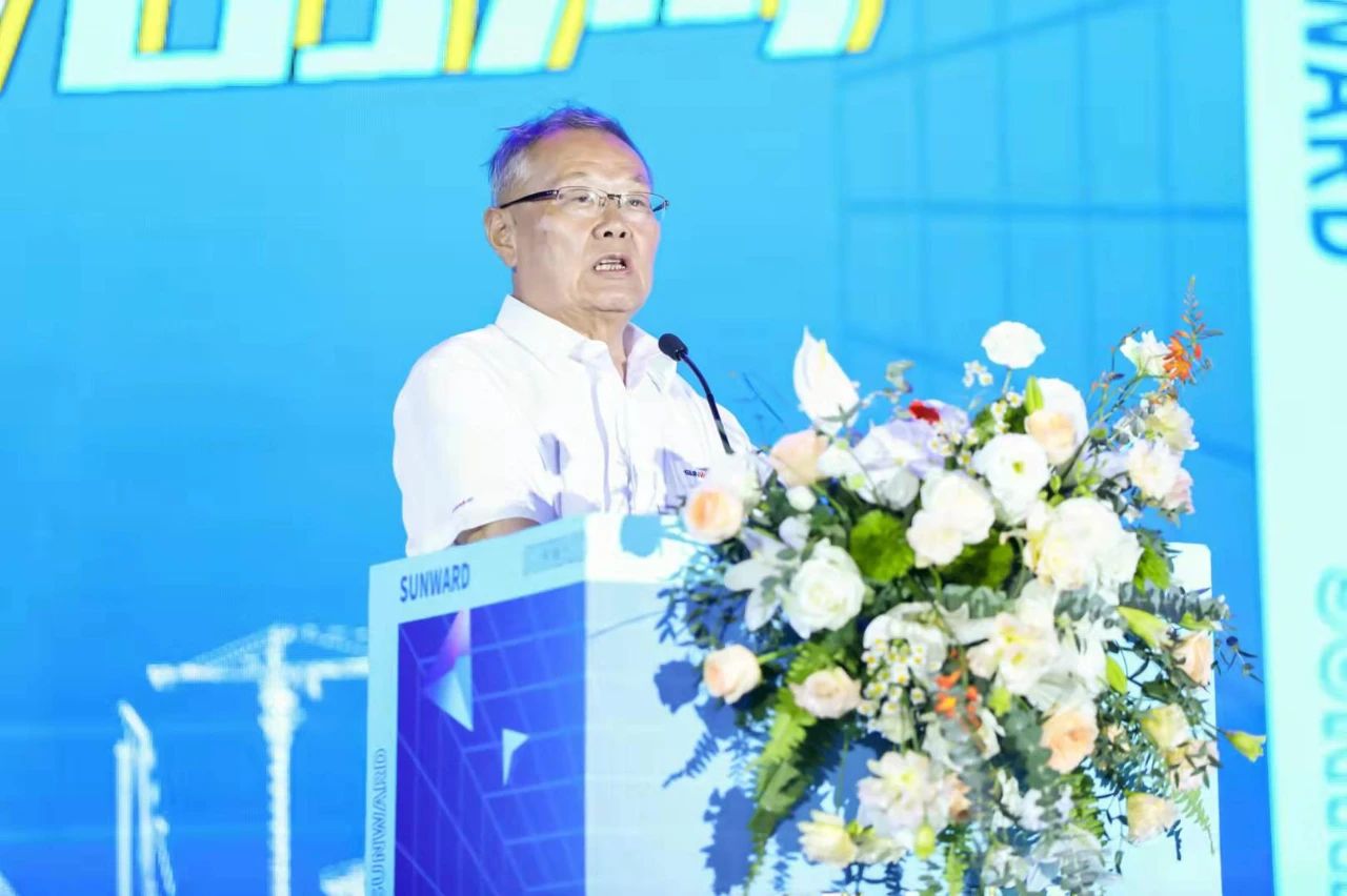 四大成套装备携手登。。。。。。『惴錱22智能立异效果展示会交出“亮眼答卷”