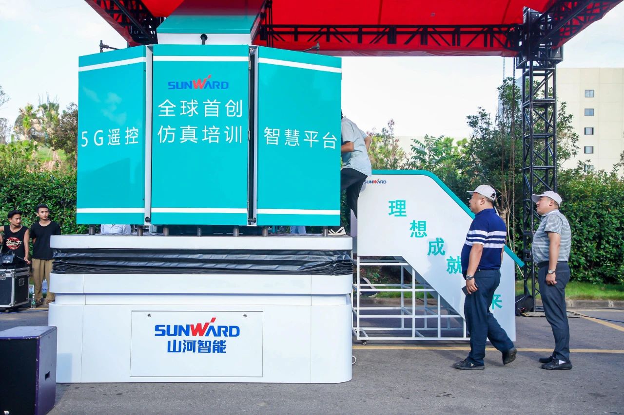 远程？+仿真培训！全球初创5G？胤抡媾嘌抵腔燮教ń艹隽料