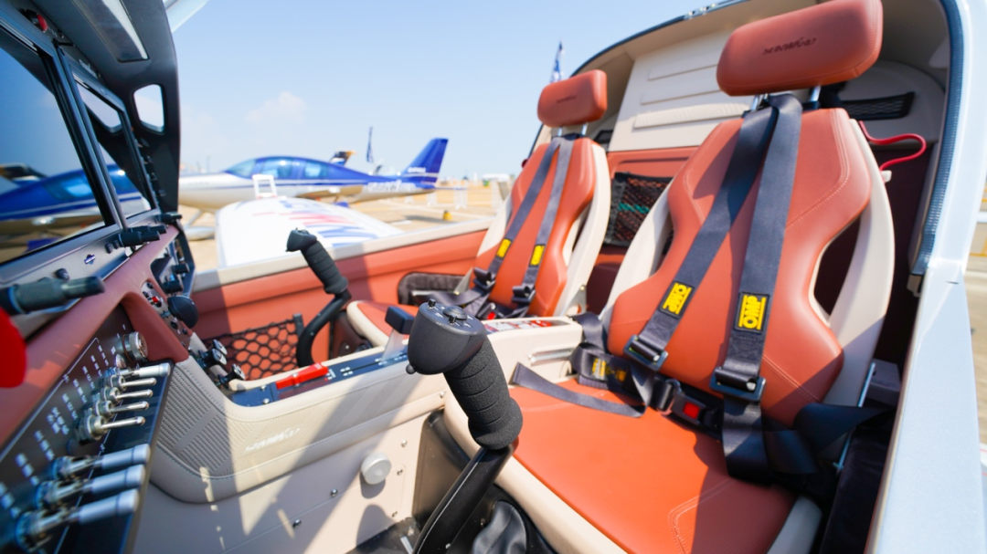 新机、航行演出…2021中国航展恒峰g22航空秀给你看