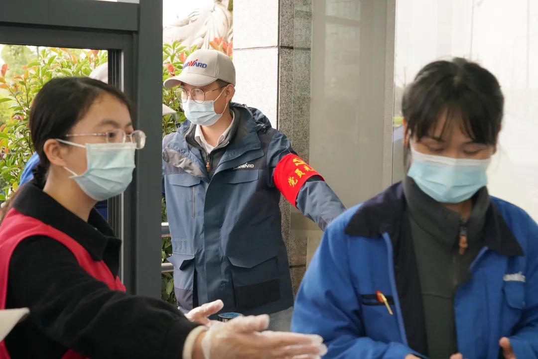 采样完成率近100%！恒峰g22智能第一时间开展全员核酸检测，，，包管清静生产