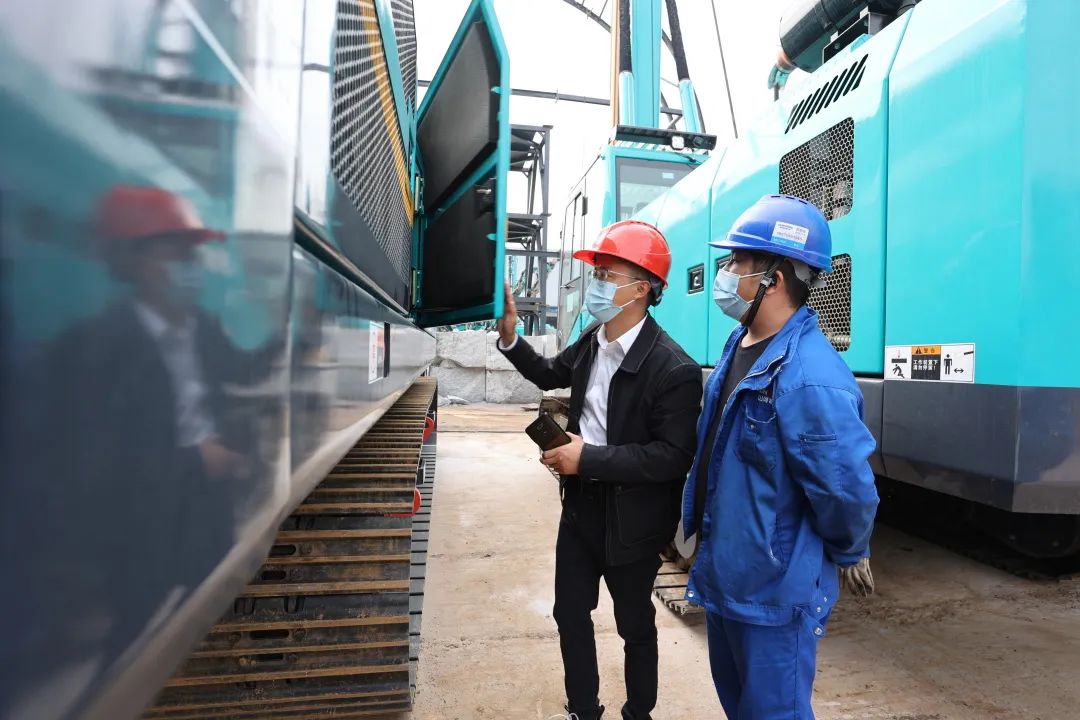 湖南日报：先行先试，，，，开拓千亿美元新市场。。。∥沂∈椎ザ手工程机械装备出口报关 恒峰g22智能装备 昨天