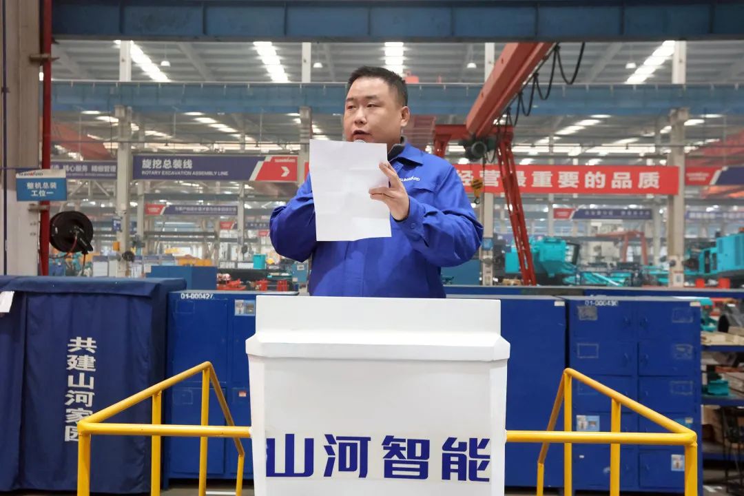 向模范学习！恒峰g22智能56名职工受到职工职业手艺竞赛表扬