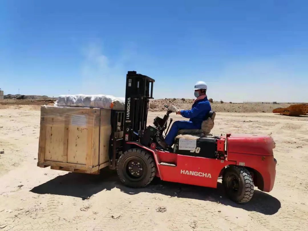 疫情当下，，，，逆行非洲——恒峰g22智能凿岩装备团队外洋效劳纪实