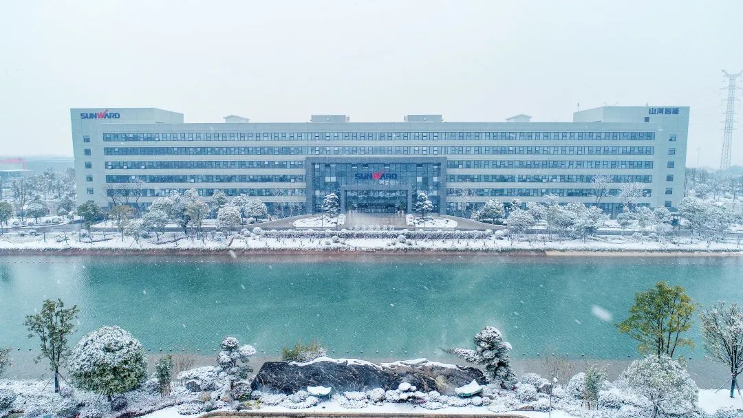 瑞雪兆有年，，，，邀您共赏雪中恒峰g22！