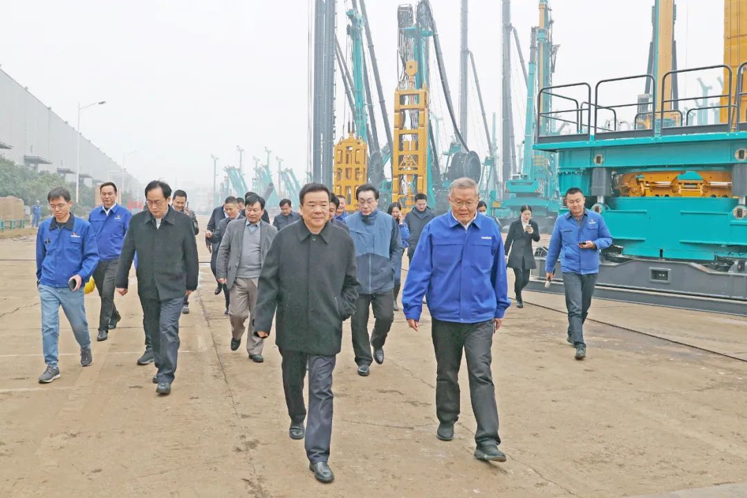 20220106091735_38989 湖南省副省长陈飞调研恒峰g22智能