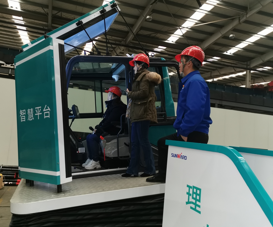 湖南省人工智能学会秘书长陈爱斌一行考察调研恒峰g22智能