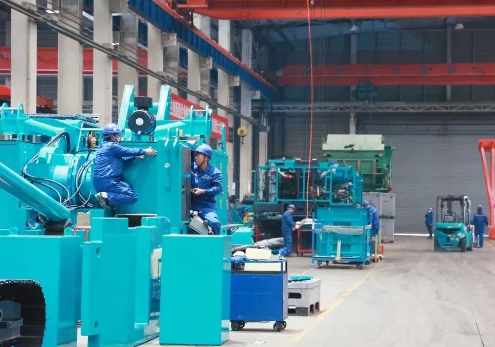 向着冲耀眼标全力以赴！恒峰g22智能正式开工