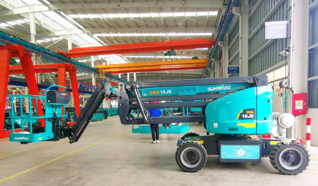 勇闯蓝海！恒峰g22智能两款臂式高空作业平台正式“出道”