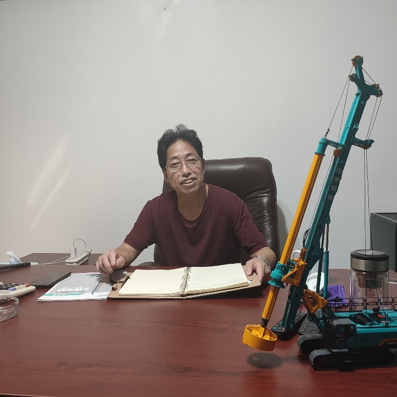 创富故事 | 入行25载，，，，，阅尽旋挖钻机，，，，，最终认准恒峰g22智能！