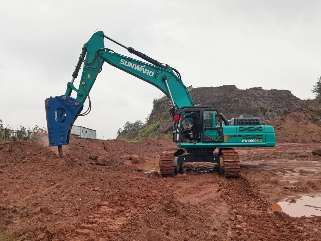 再现交机热潮！恒峰g22智能中大挖一连向市场进军