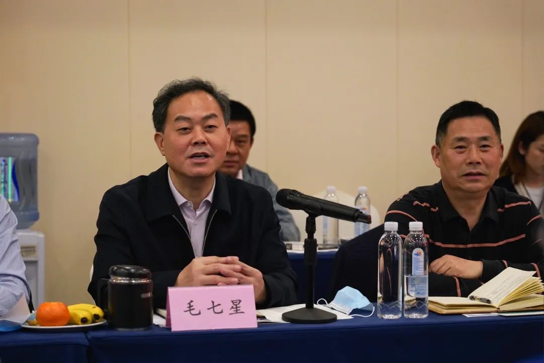 抱团出海，，，携手共赢！何清华带队赴湖南异地商会联合会造访交流