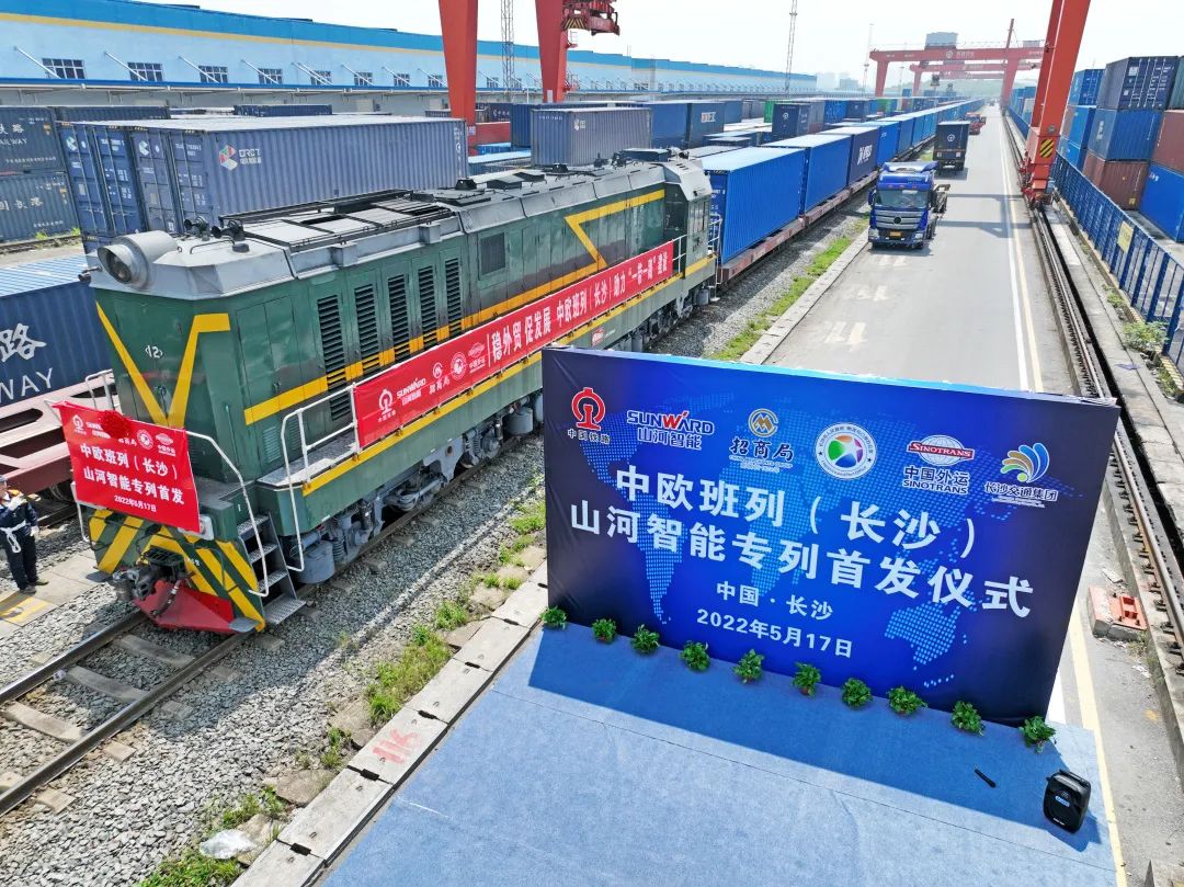 一连进军国际市。。。。。≈信钒嗔校ǔど常┖惴錱22智能专列乐成首发