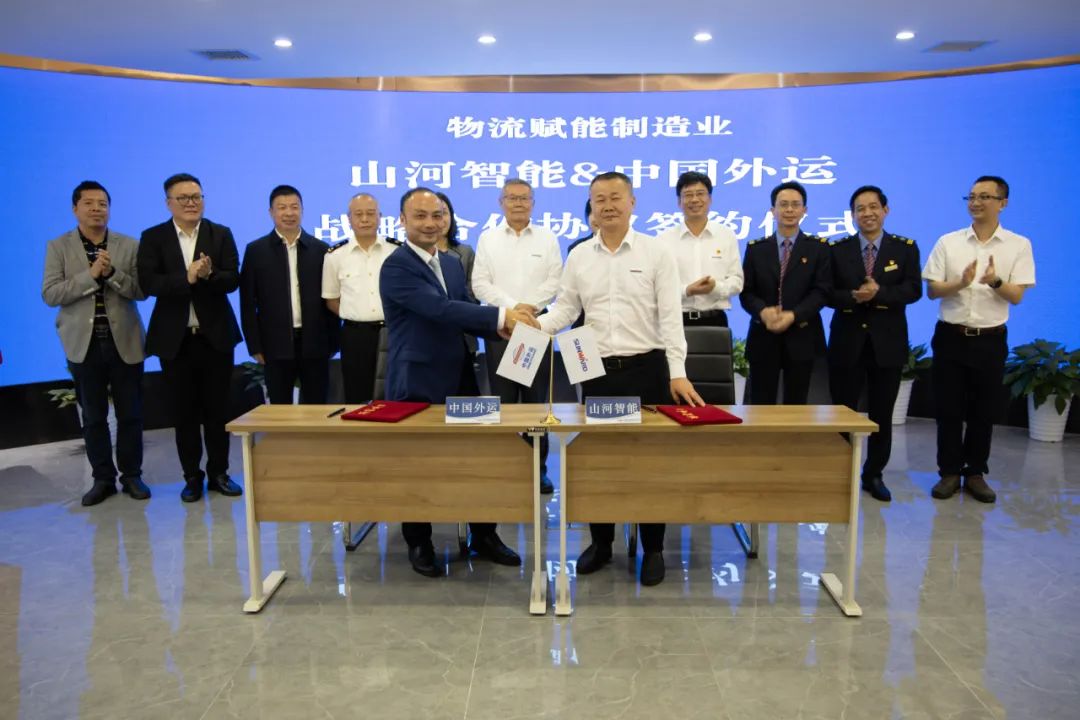 一连进军国际市。。。。。≈信钒嗔校ǔど常┖惴錱22智能专列乐成首发