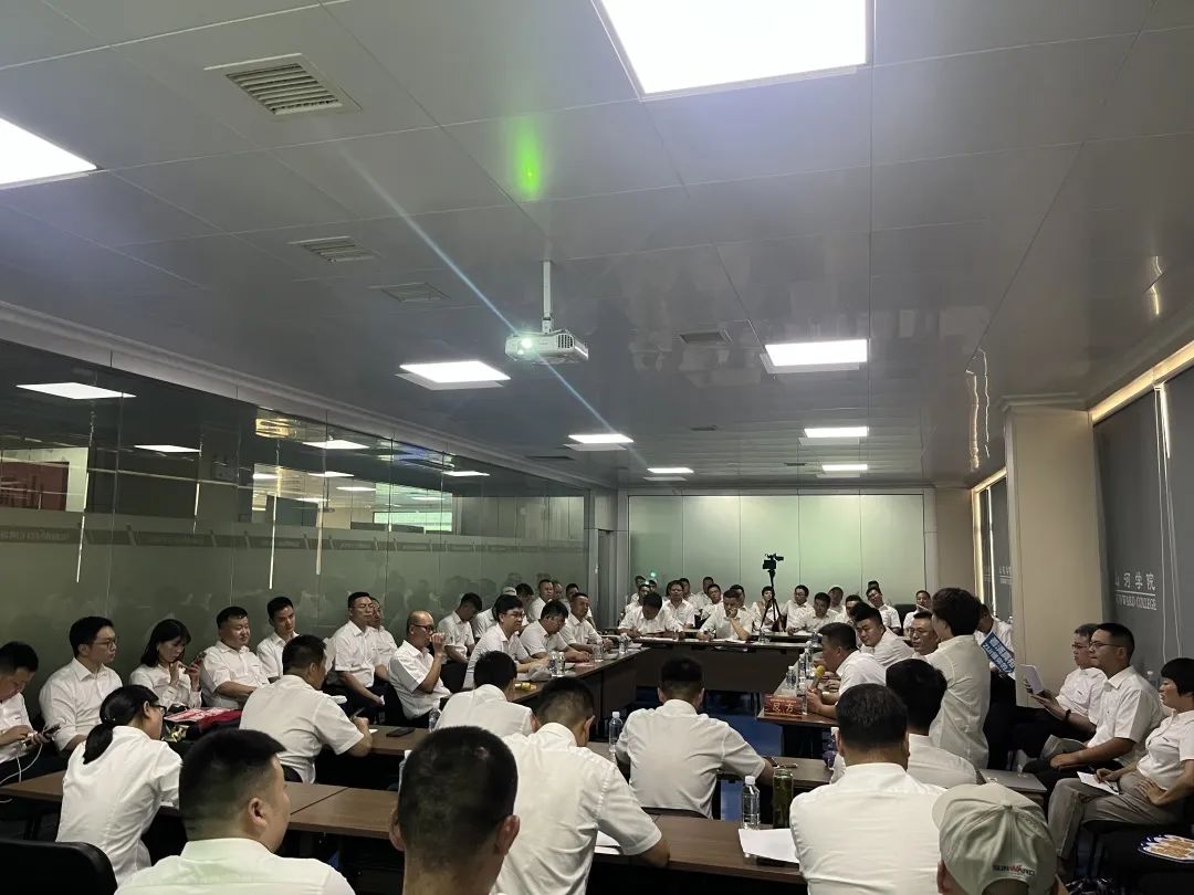 名堂秀实力，，，，，，为效劳竞技！快来见识下恒峰g22智能这场“交锋大赛”