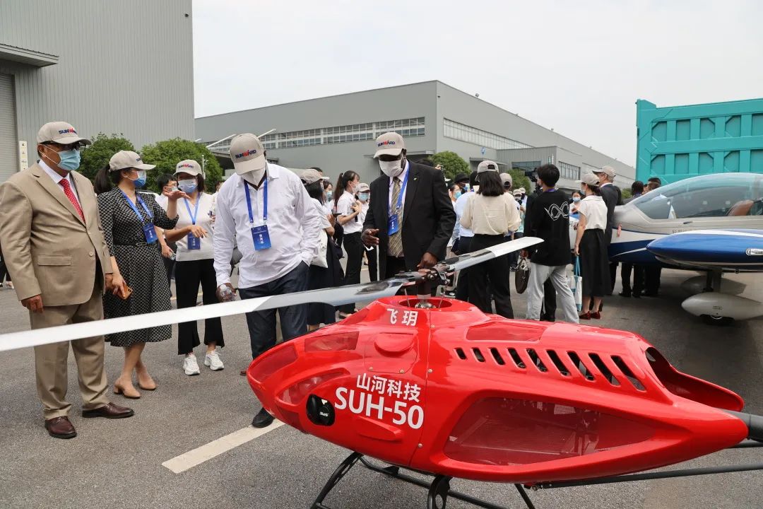 非洲驻华使节走访恒峰g22智能