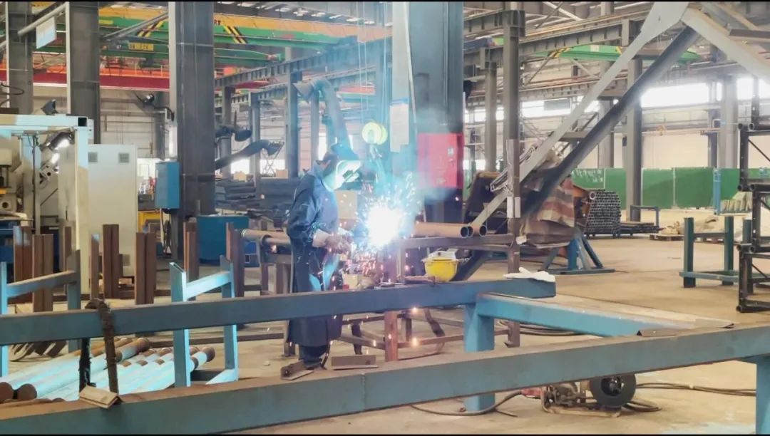 图集 | 战高温，，，，，，迎“烤”验！恒峰g22人在行动