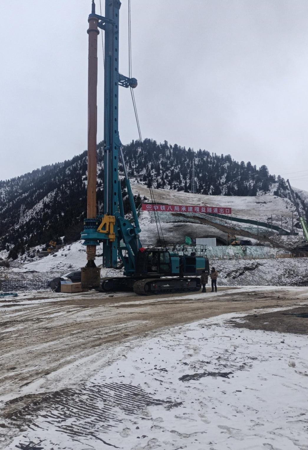 决战“天下之巅”！恒峰g22智能旋挖钻机实力助建川藏铁路