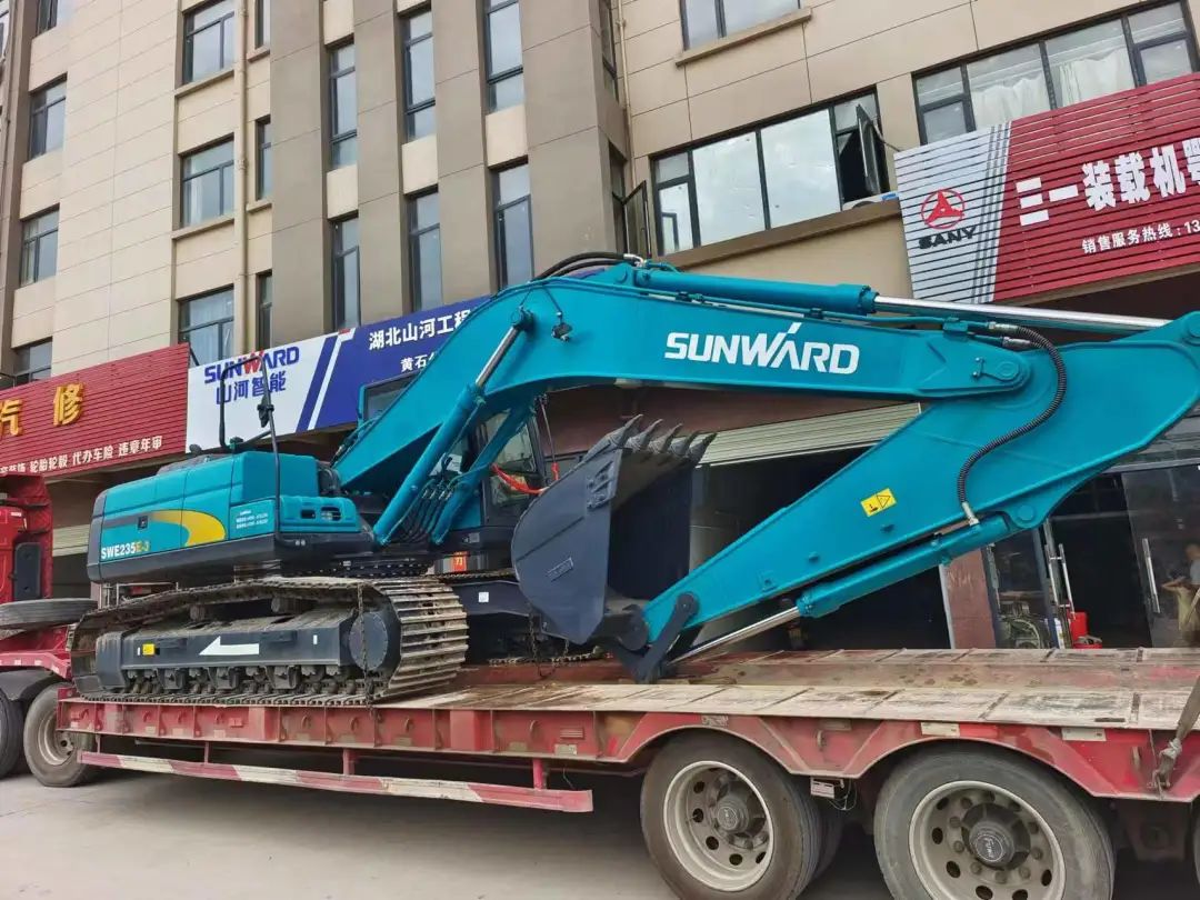 全款拿下！恒峰g22智能挖掘机奔赴工地一线