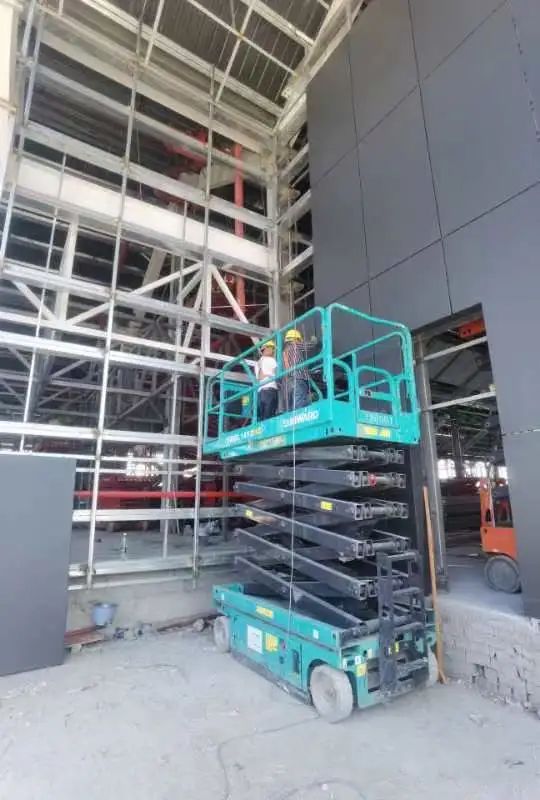 多志成城抗疫情！恒峰g22智能高空机械助力西安方舱医院建设